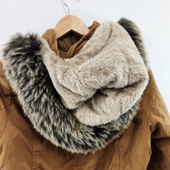 YMI Tan Parka w/ Removable Faux Fur Hood Large - Picture 7 of 14